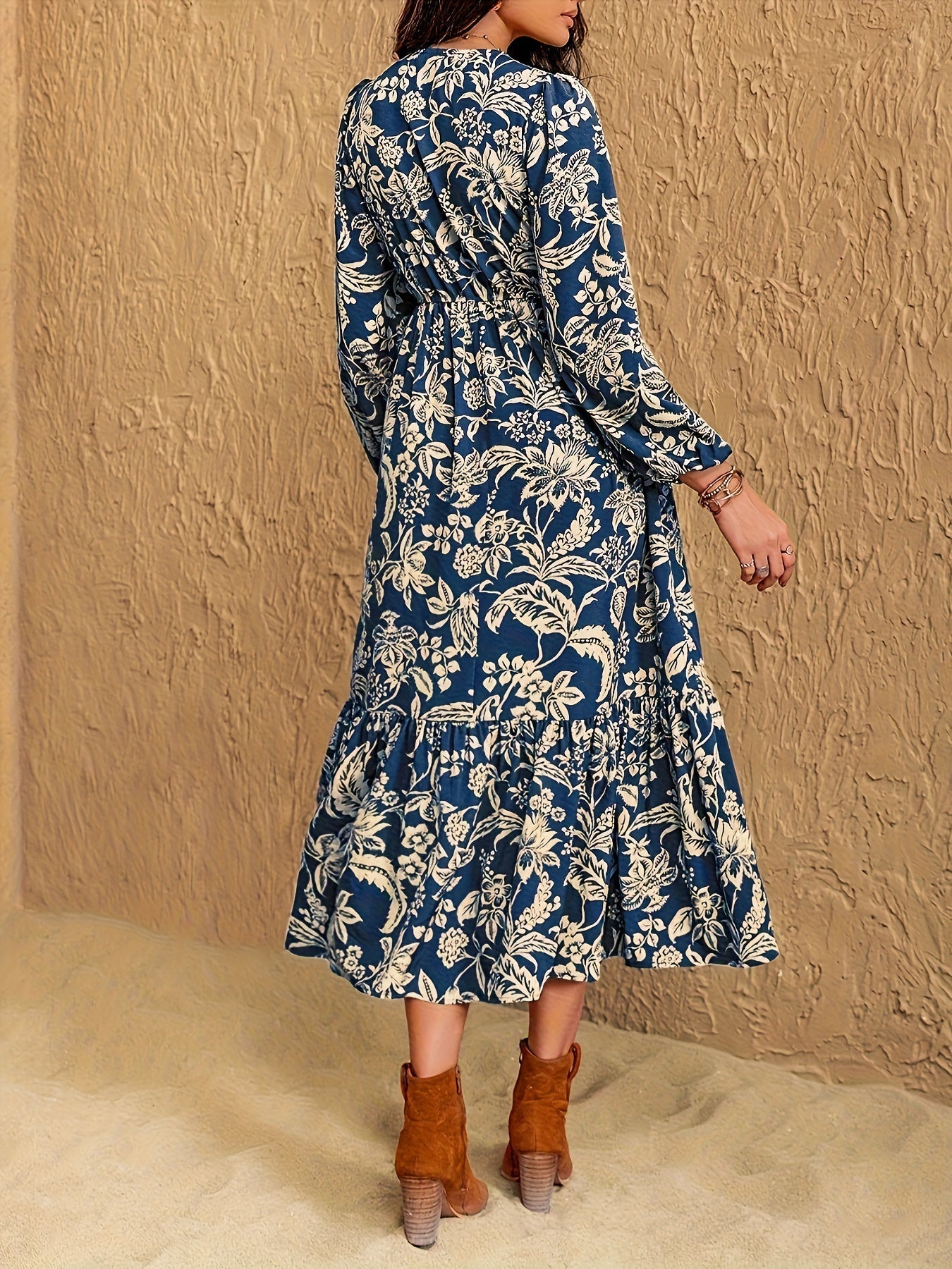 Zarelle | Delicate Midi Dress