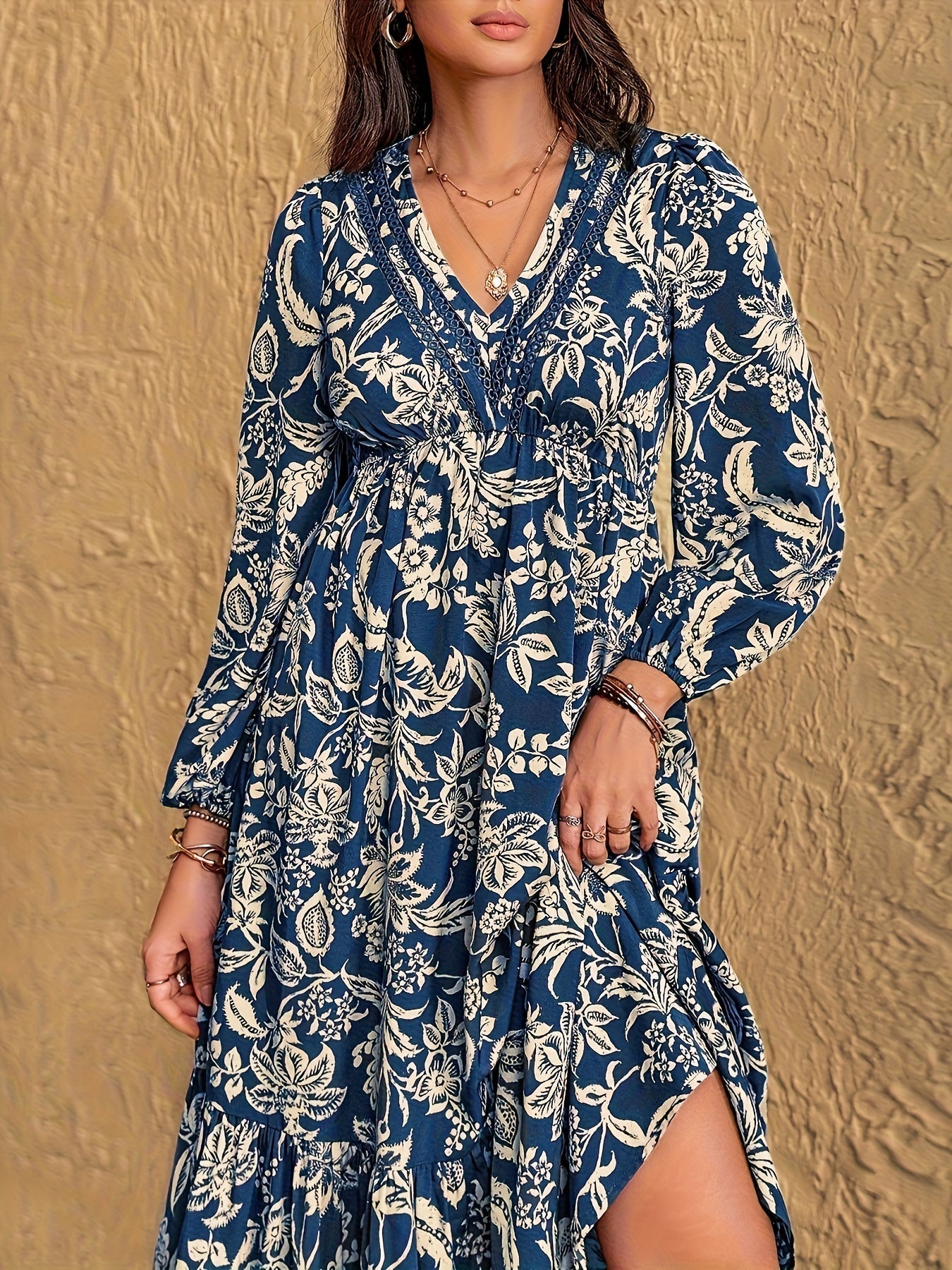 Zarelle | Delicate Midi Dress